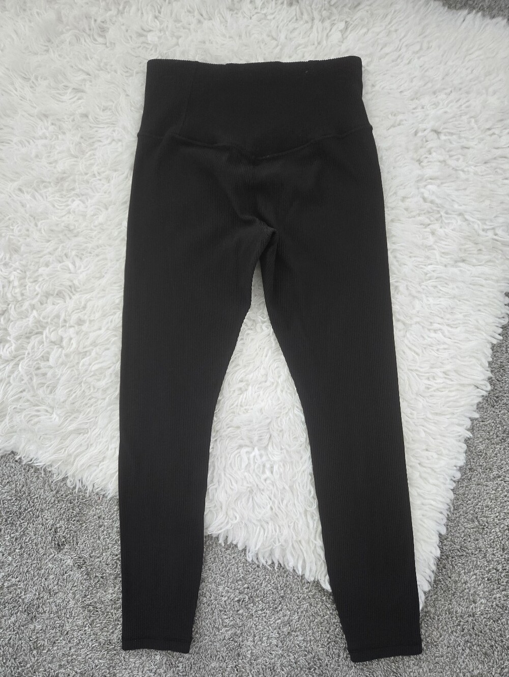 Athleta Elation Rib tight. Black. Size Medium. - Picture 4 of 9